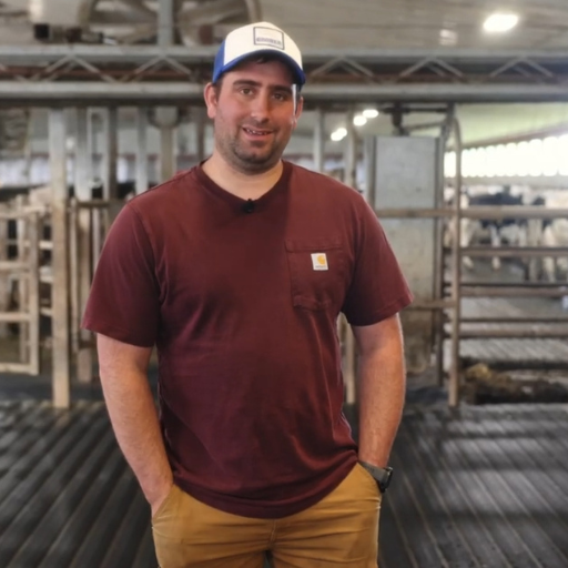 Farma wyposażona w podłogę Magellan i łóżka wodne Aquastar z Aquaboardem